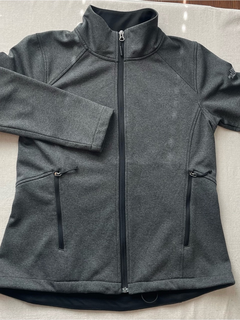 The North Face Women's Dark Gray Full-Zip Softshell Jacket M